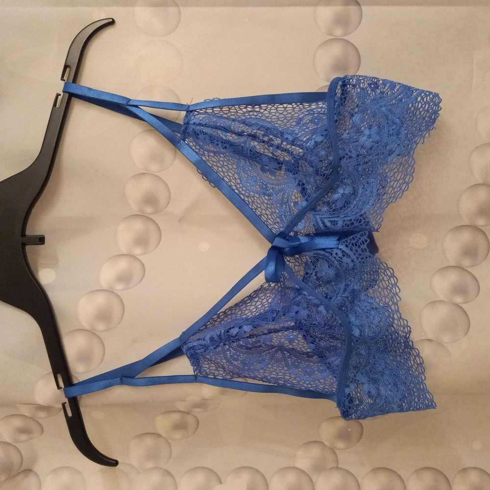 BRALETTE